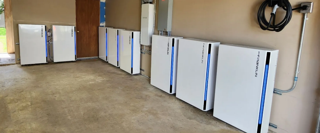 Home solar panel installation with battery storage system