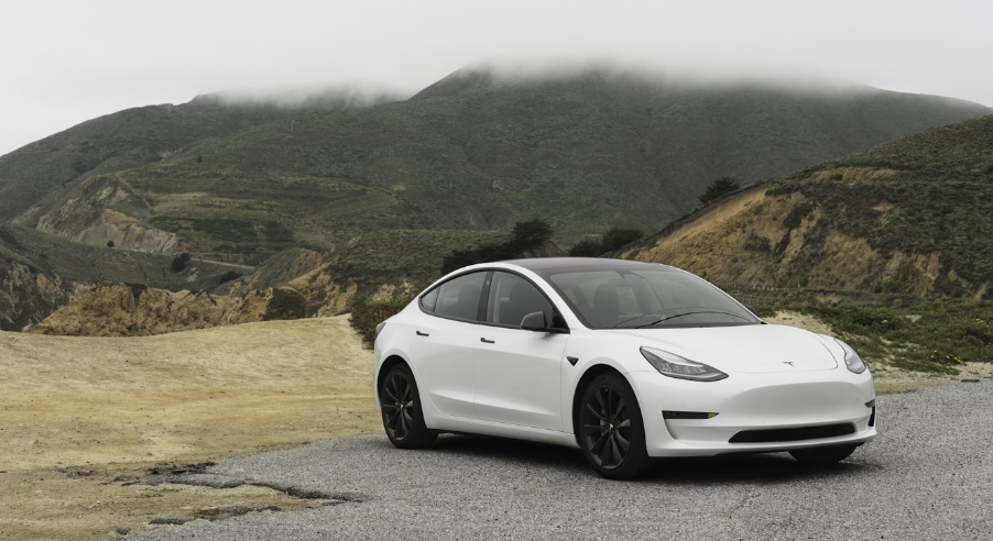 Electric vehicle charging station