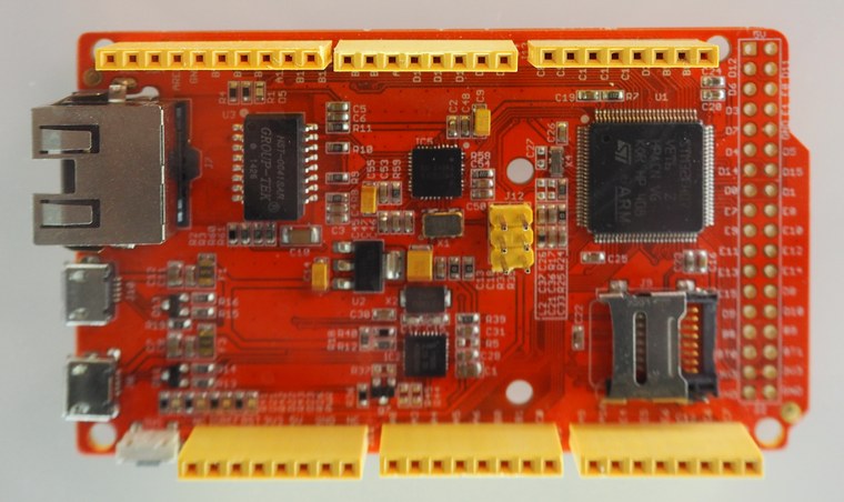 An STM32F407 development board whose main chip is a Cortex-M4F with a hardware floating-point unit