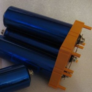 Cylindrical LiFePO4 cells, three-cell view